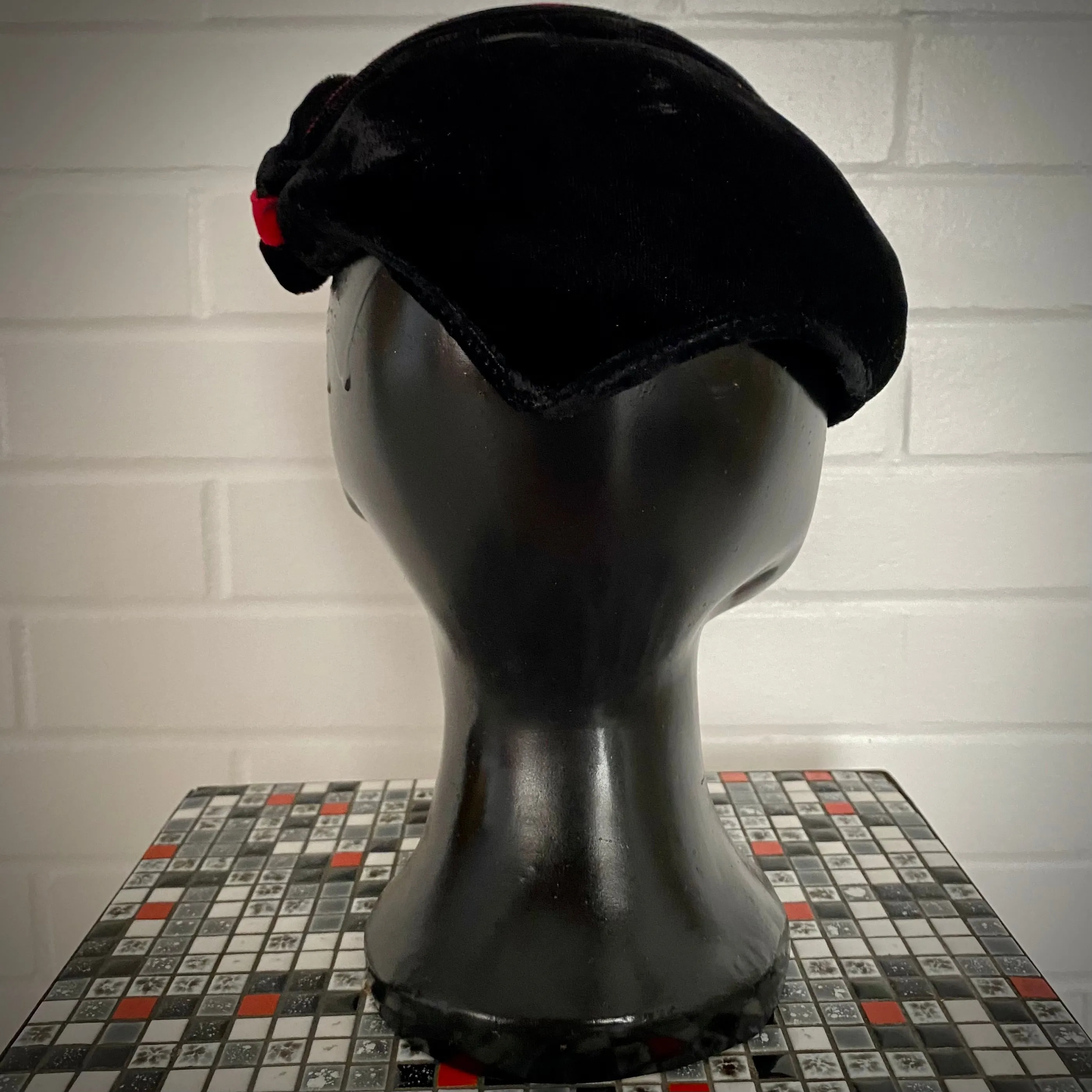 1950s Black & Red Velvet Calot Hat