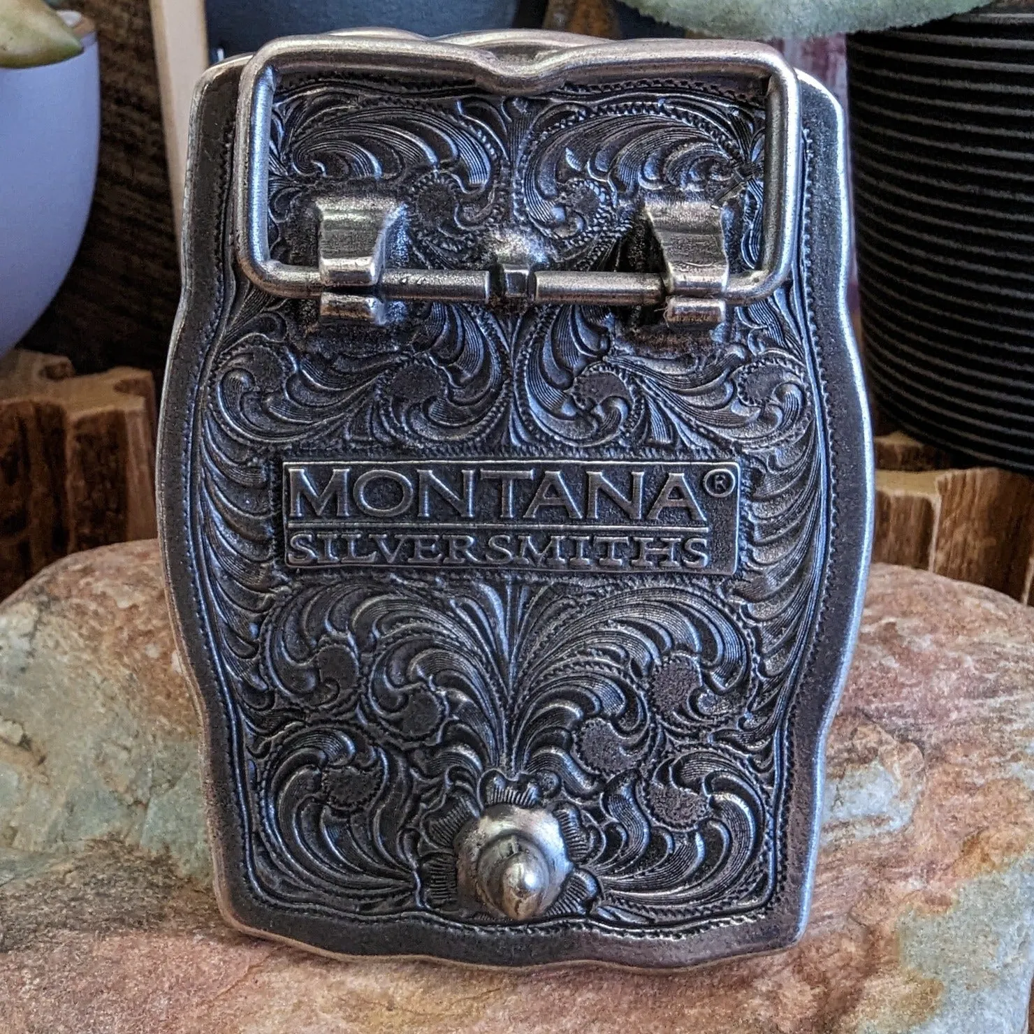 Belt Buckle the "Waving American Flag" by Montana Silversmiths A590S