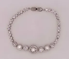 Fashion Pearl and Crystal Bracelet