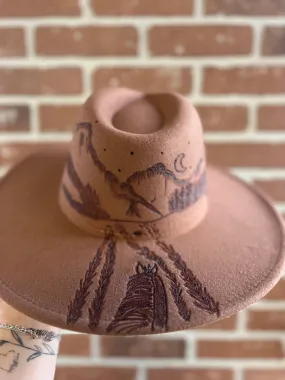 Horse   Mountains Burnt Hat (Medium Brown)