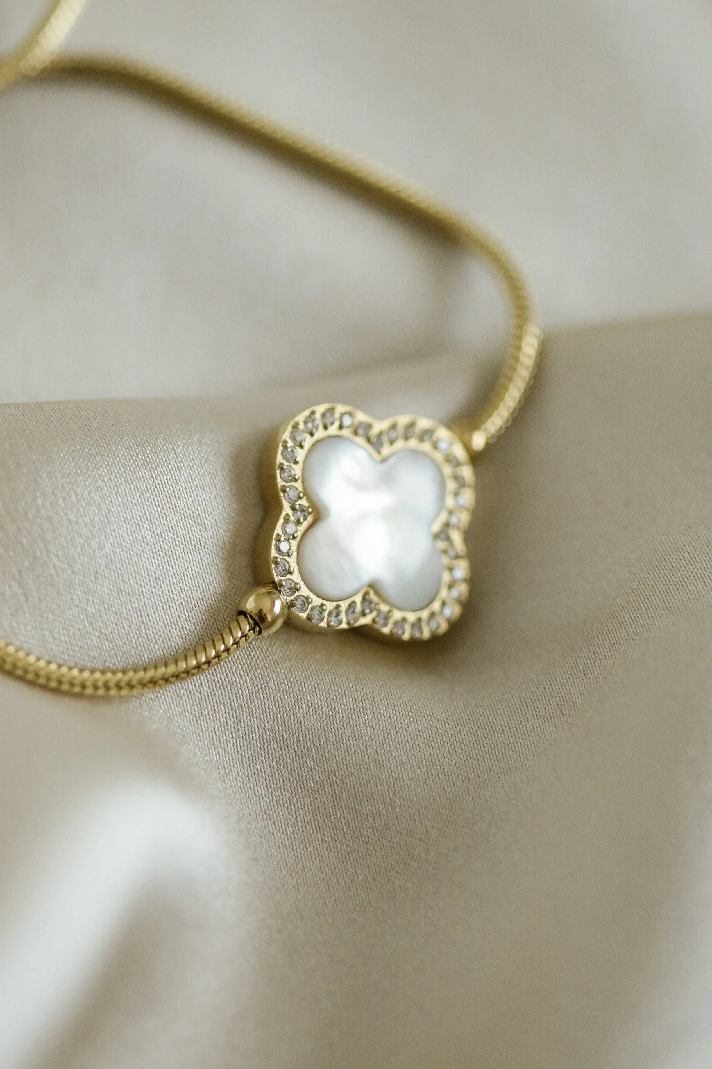 Mother of Pearl Clover Bracelet