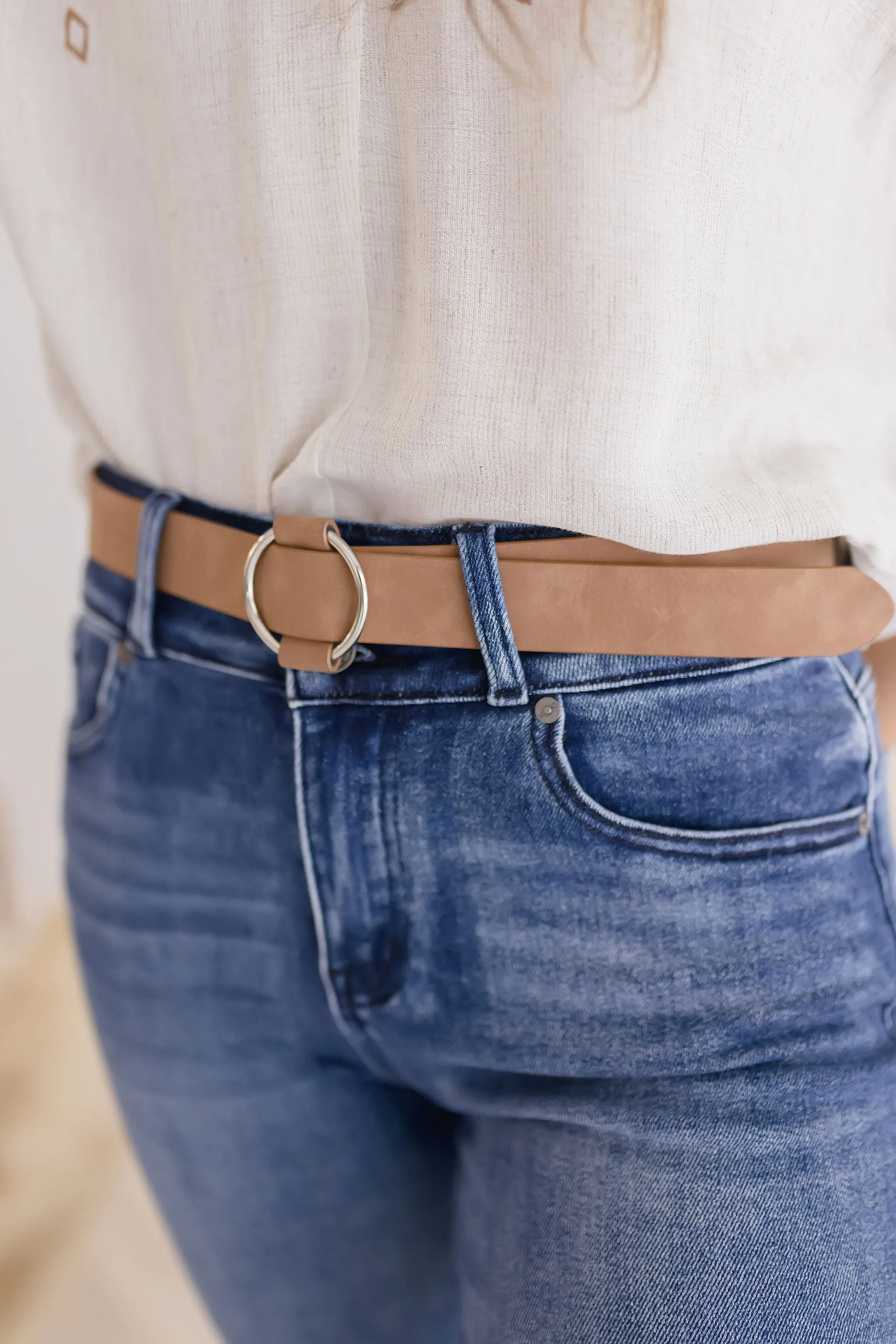 Quinn Adjustable Circle Buckle Belt Taupe