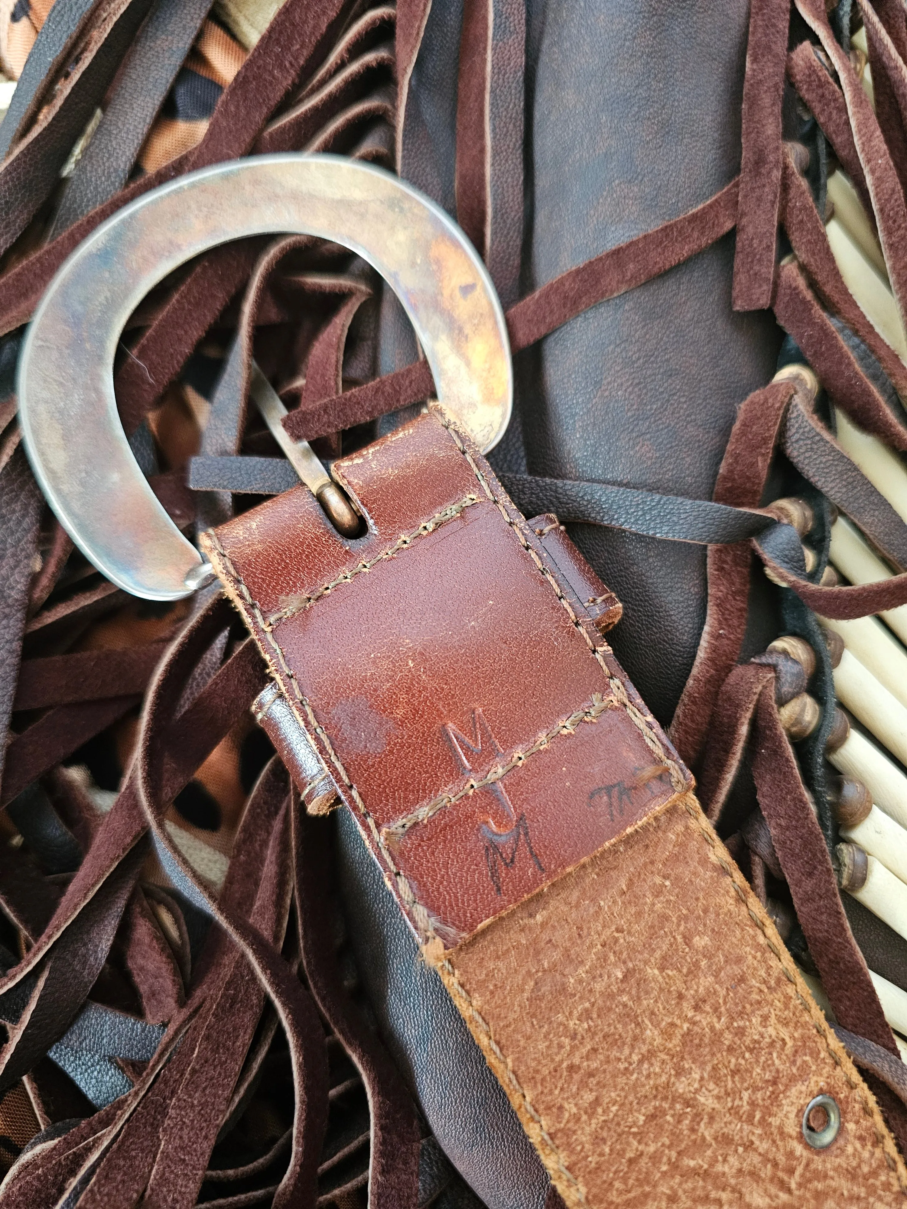 Vintage tan leather embellished belt, suit 8-10